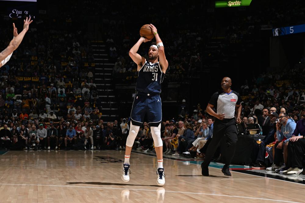 而在这种背 而在这种背